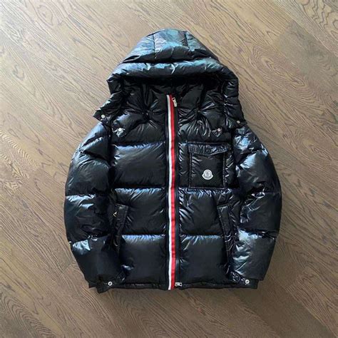 chaqueton moncler falso